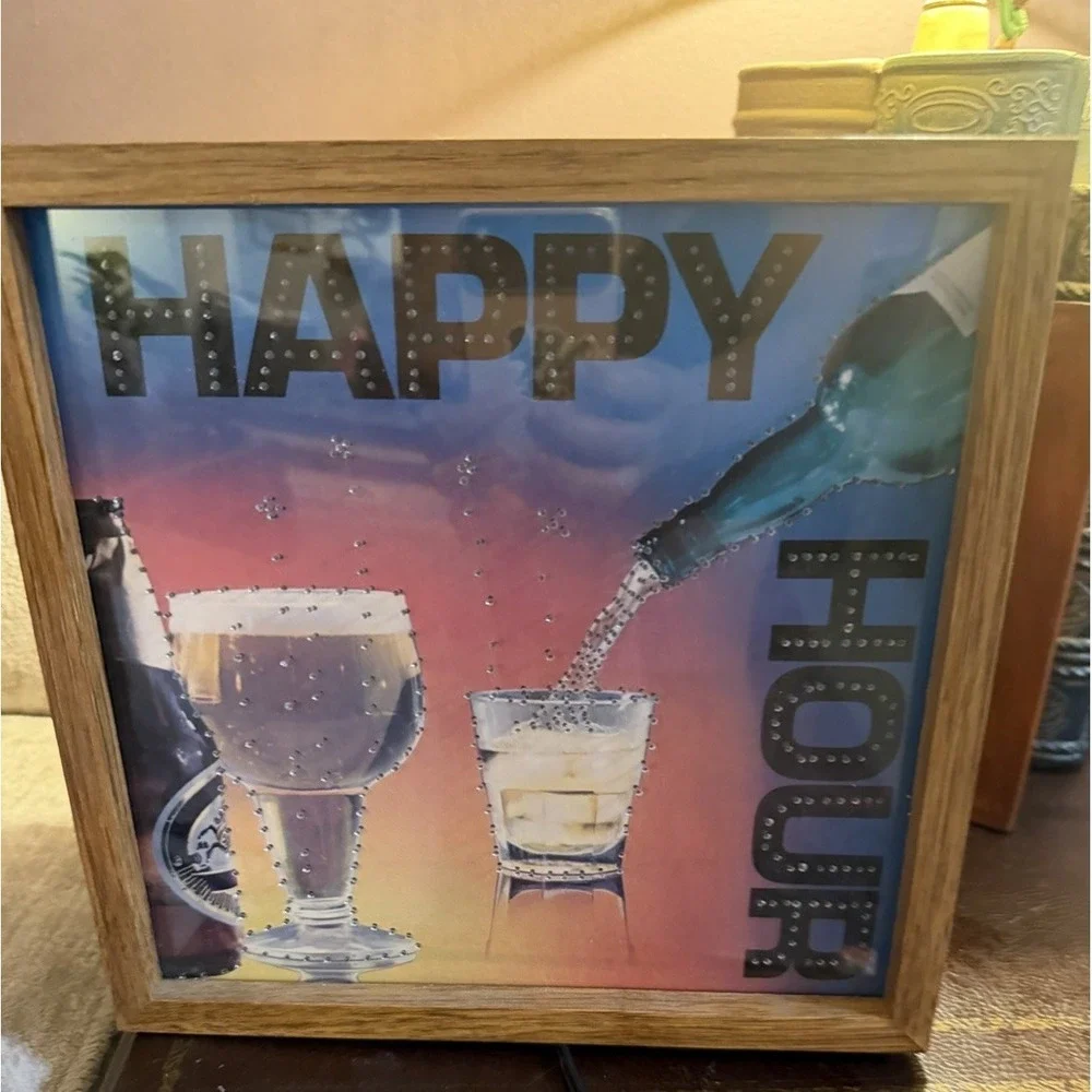 VINTAGE HAPPY HOUR LIGHTED BAR SIGN. Twinkle Multicolor Wooden Cube MCM 1980‎